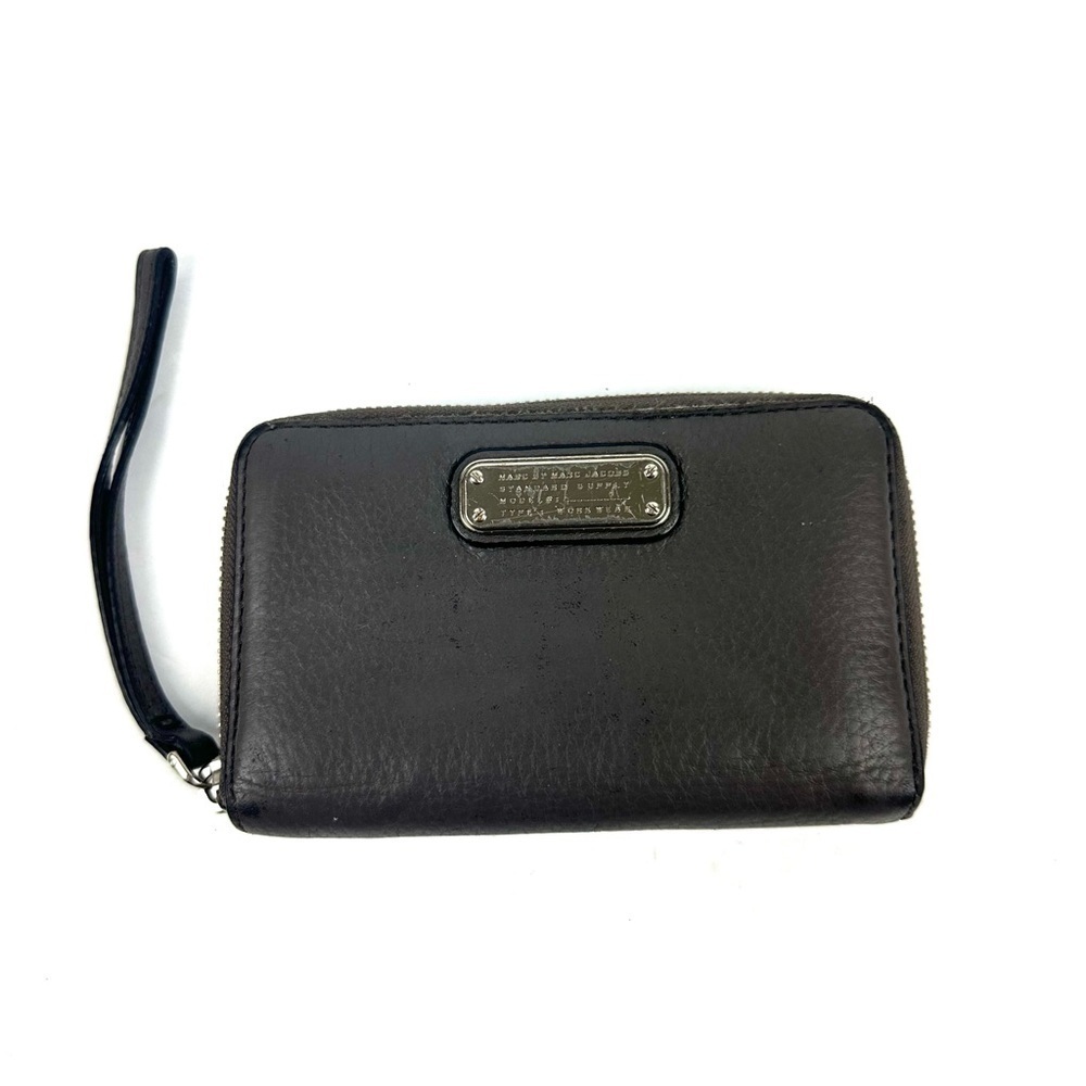Marc Jacobs Classic Q Wingman Wallet Wristlet Mushroom Gray Clutch Organizer